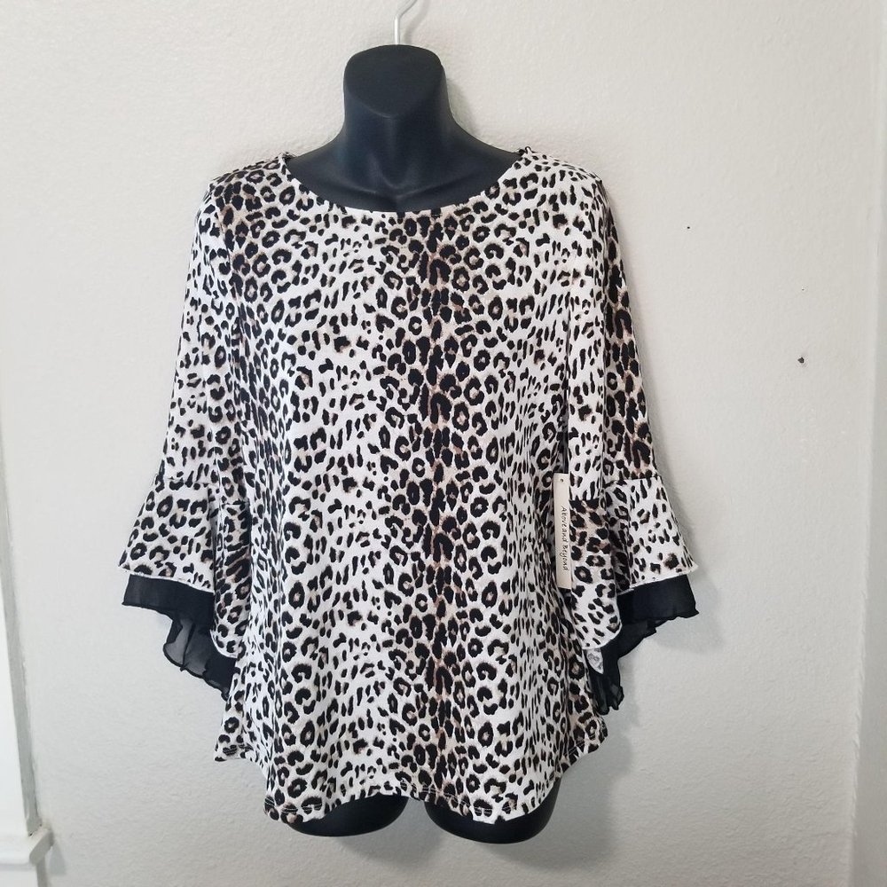 Above & Beyond Medium Animal Print Bell Sleeve Blouse New with Tag Women's Shirt